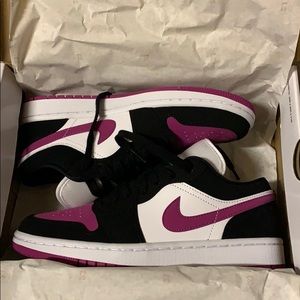 NIKE Air Jordan 1 Low Black Cactus Flower White